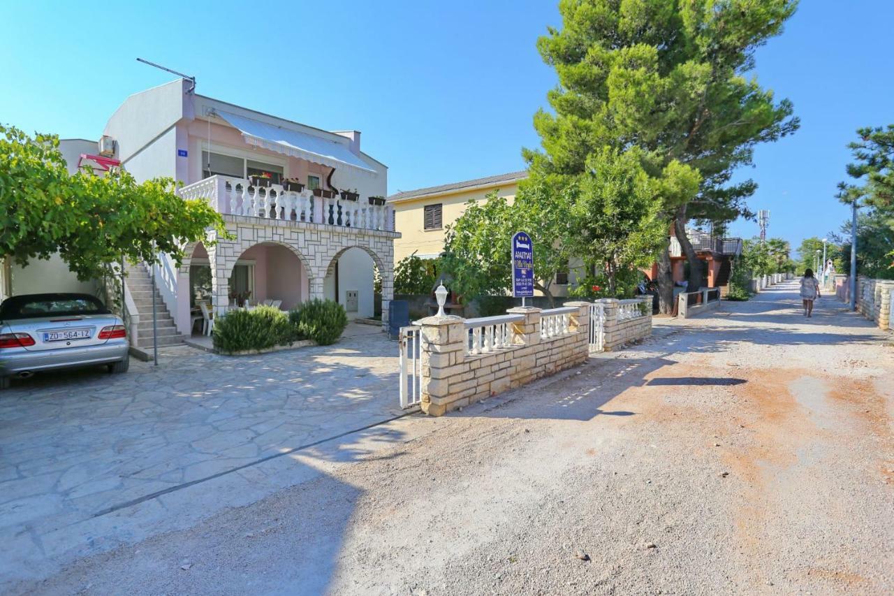 Villa Neyla Vir Exterior foto
